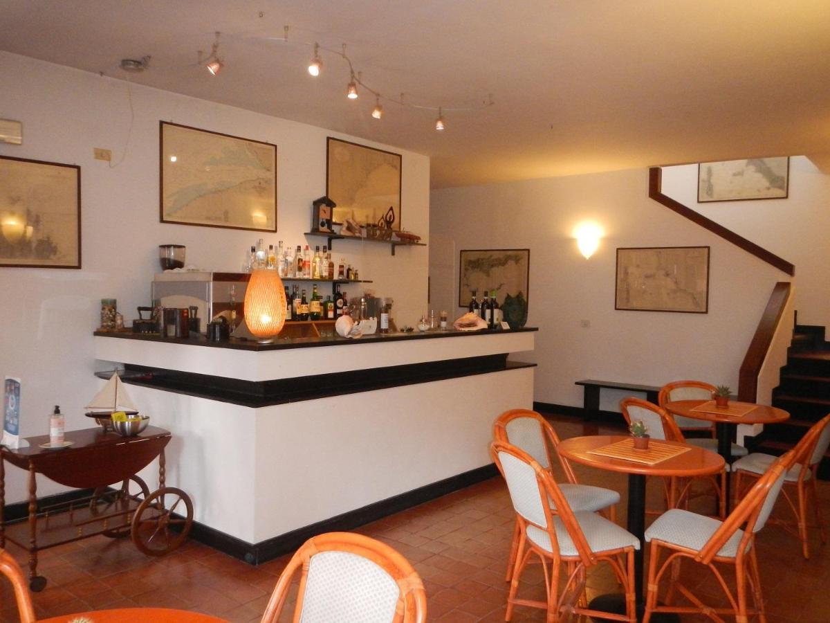 Hotel Miriam Σέστρι Λεβάντε Εξωτερικό φωτογραφία