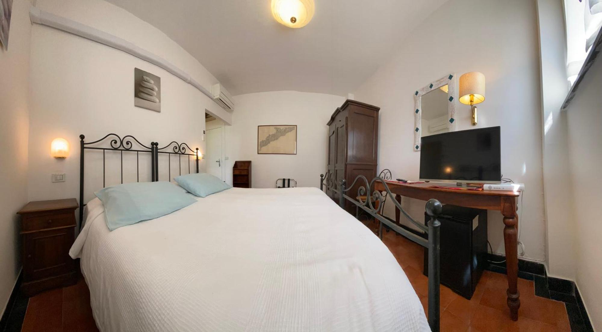 Hotel Miriam Σέστρι Λεβάντε Εξωτερικό φωτογραφία