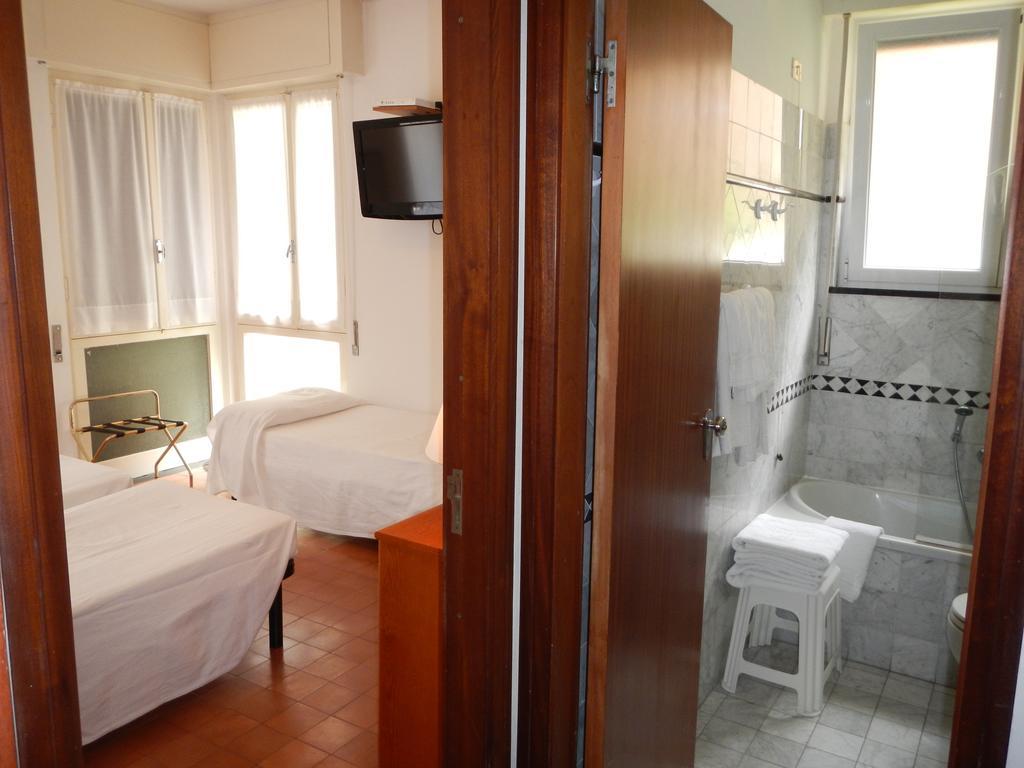Hotel Miriam Σέστρι Λεβάντε Δωμάτιο φωτογραφία